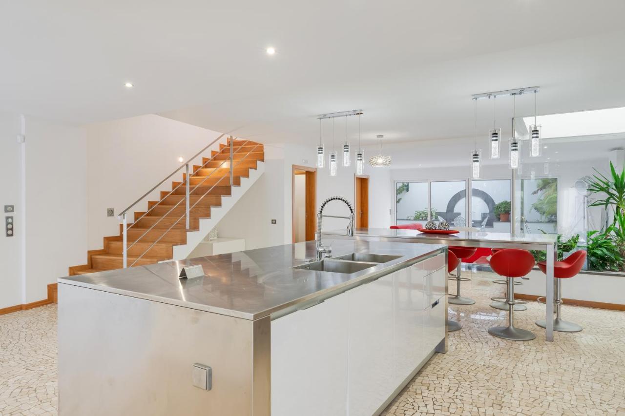 Casa Clarisse By Hr Madeira Villa ฟุงชาล ภายนอก รูปภาพ
